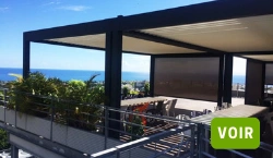 CHU Félix Guyon à Saint-Denis avec stores zip intégrés