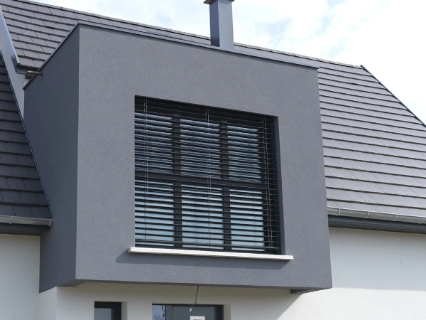 store-fenetre-exterieur-brise-soleil