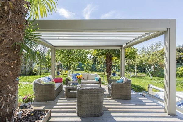 un élégant salon de jardin