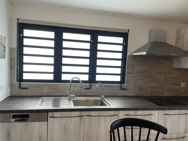 1 store entouleur st leu