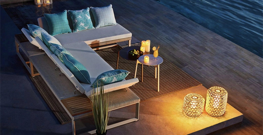 Nouveauté : Le Canapé idéal au bord de la piscine, du jaccuzzi ou dans le jardin !