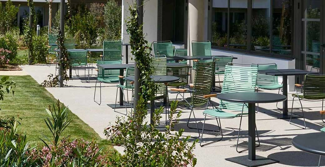 Comment couvrir une terrasse d’entreprise ?