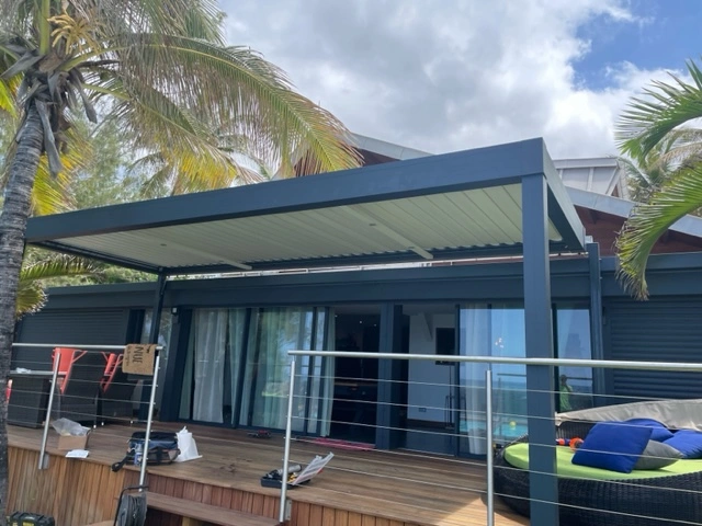 11 PERGOLA BIOCLIMATIQUE SAINT-LEU RÉUNON