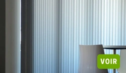 Store vénitien en aluminium et store à bandes verticales