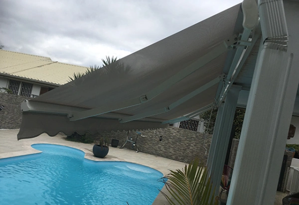 realisation-store-bras-americain-toile-micro-perforee4