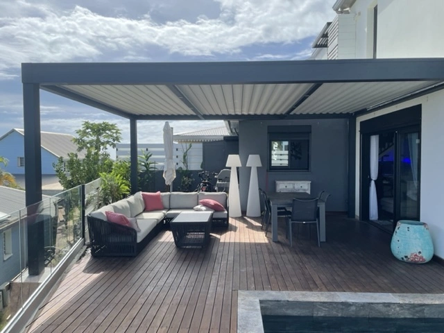 4 PERGOLA TECHNAL ST GILLES