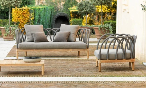 avantages-et-inconvenients-du-mobilier-exterieur-design-les arcs