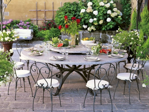 mobilier de jardin table ronde