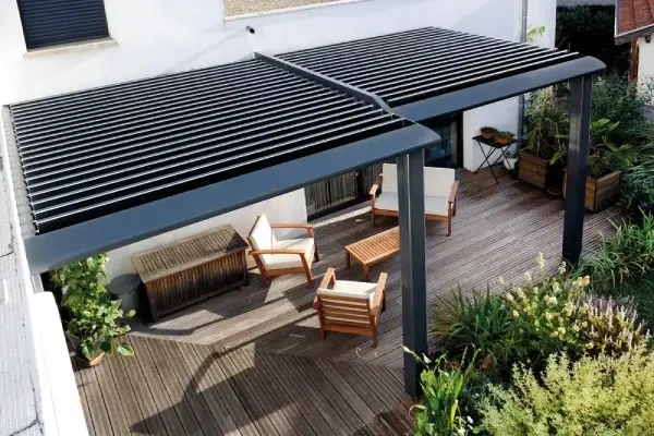 Pergola bioclimatique noir