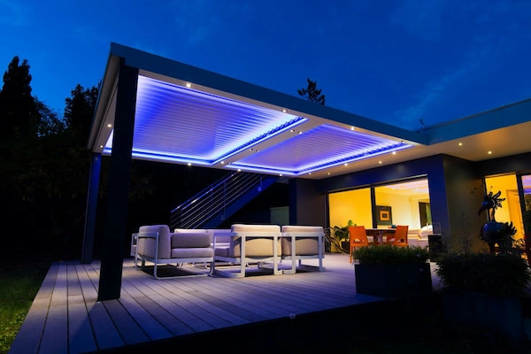 pergola bioclimatique lumineux