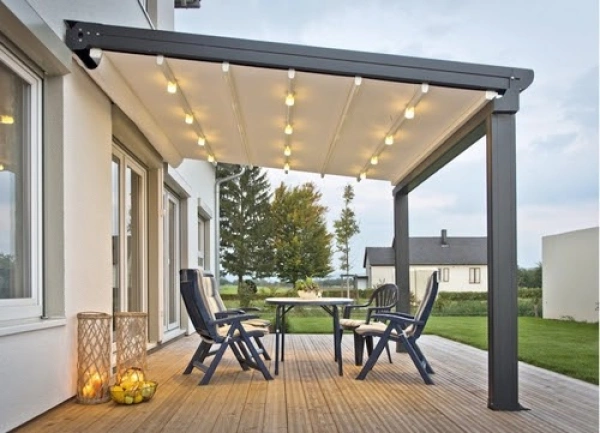 pergola à toit en PVC