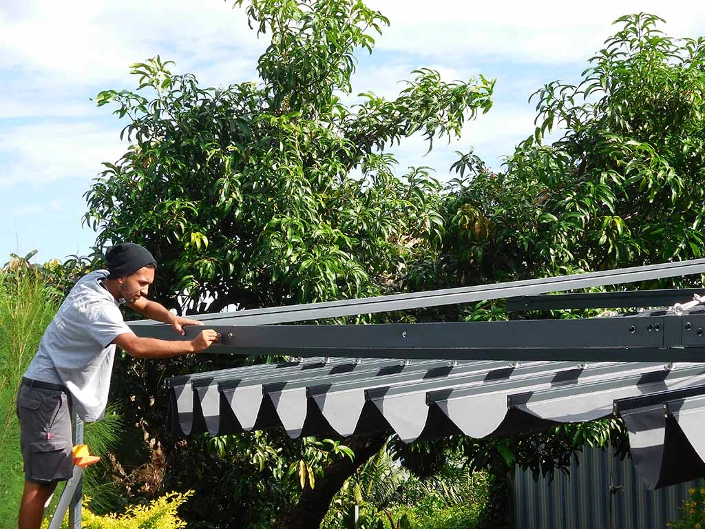 Réalisation en cours | pergola AZUR, La Possession