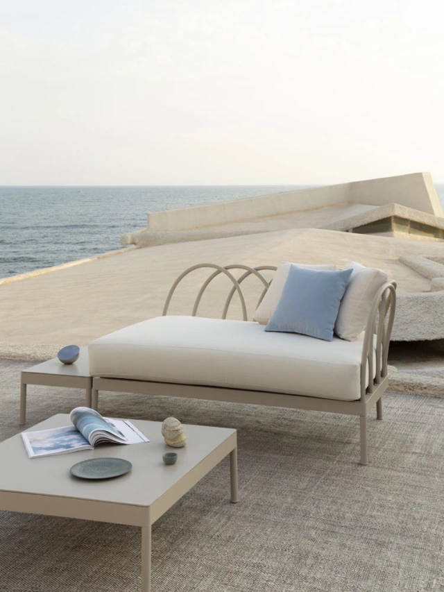 les-arcs-unopiu-divano-modulare-e-tavoli_ph-mattia-greghi