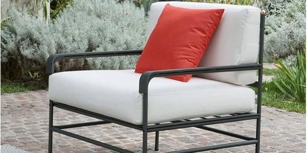 mobiler jardin fauteuil materiaux