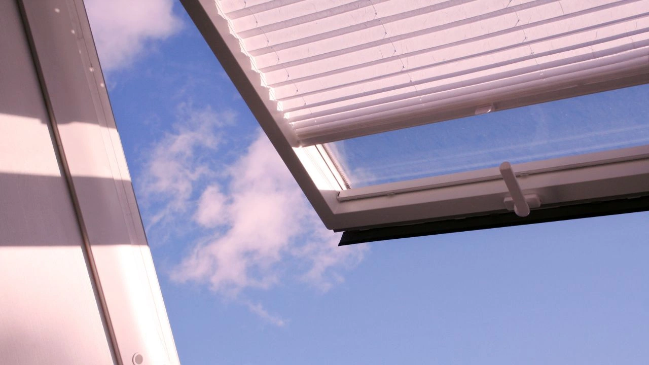 Store extérieur pour Velux : 6 conseils pour bien le choisir